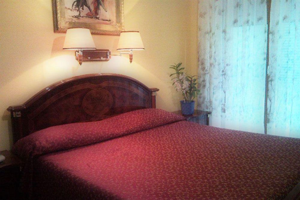 Hotel Cavour Sorrento Esterno foto